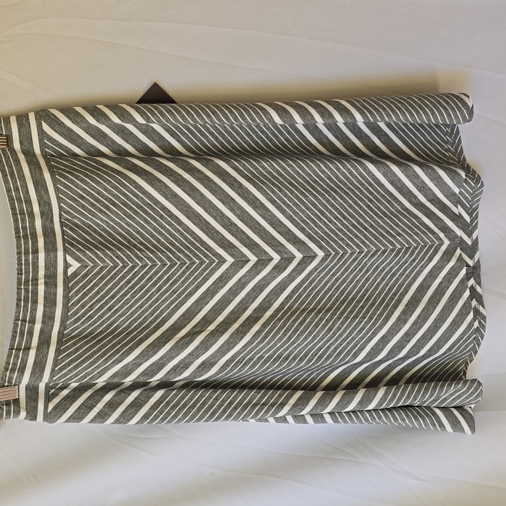 Ava & Viv women plus size X 14W elastic waist gray white striped skirt
